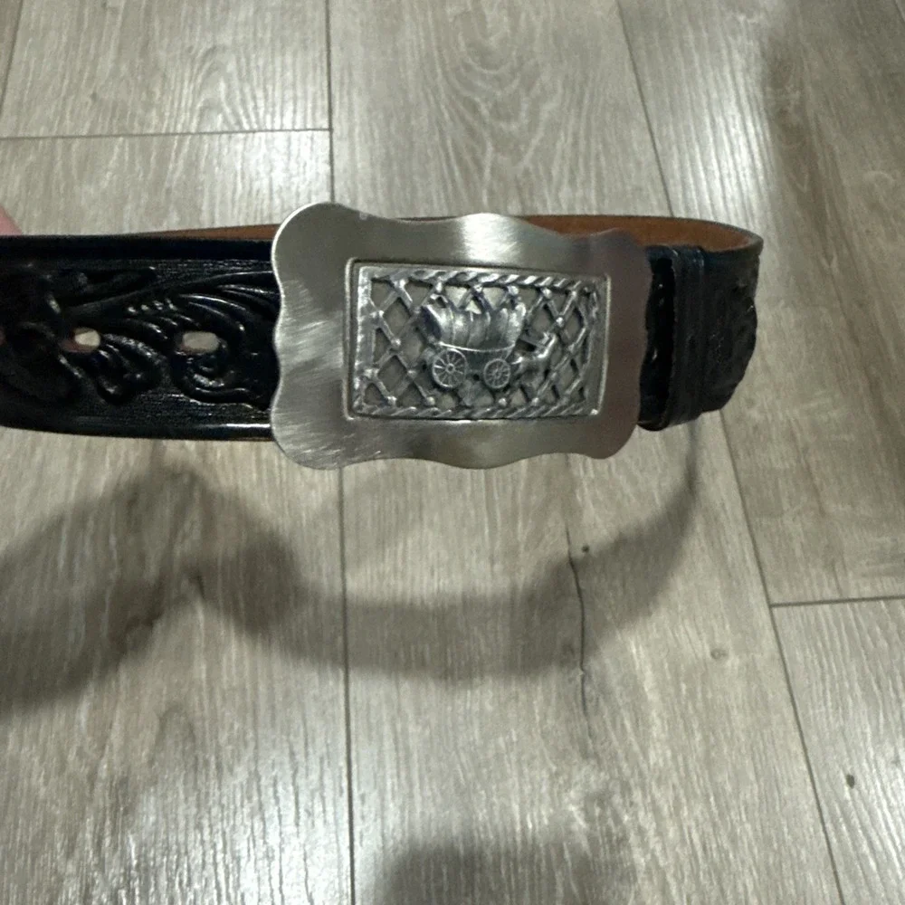 Chambers Belt Co Men's leather Belt with Engraved Metal Buckle Sz 36 Made‎ USA